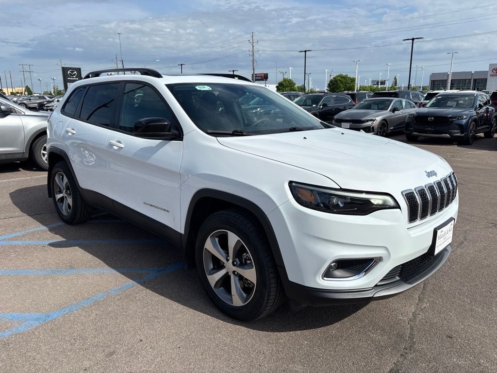 2022 Jeep Cherokee — rear three-quarter view