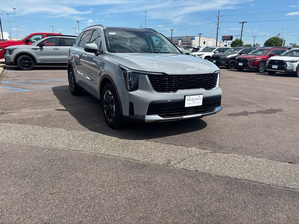 2025 Kia Sorento — rear three-quarter view