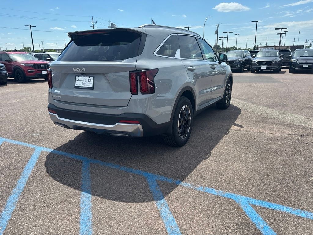 2025 Kia Sorento — detail view